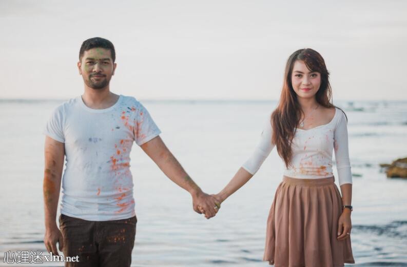 男人真的喜欢你的7个积极迹象